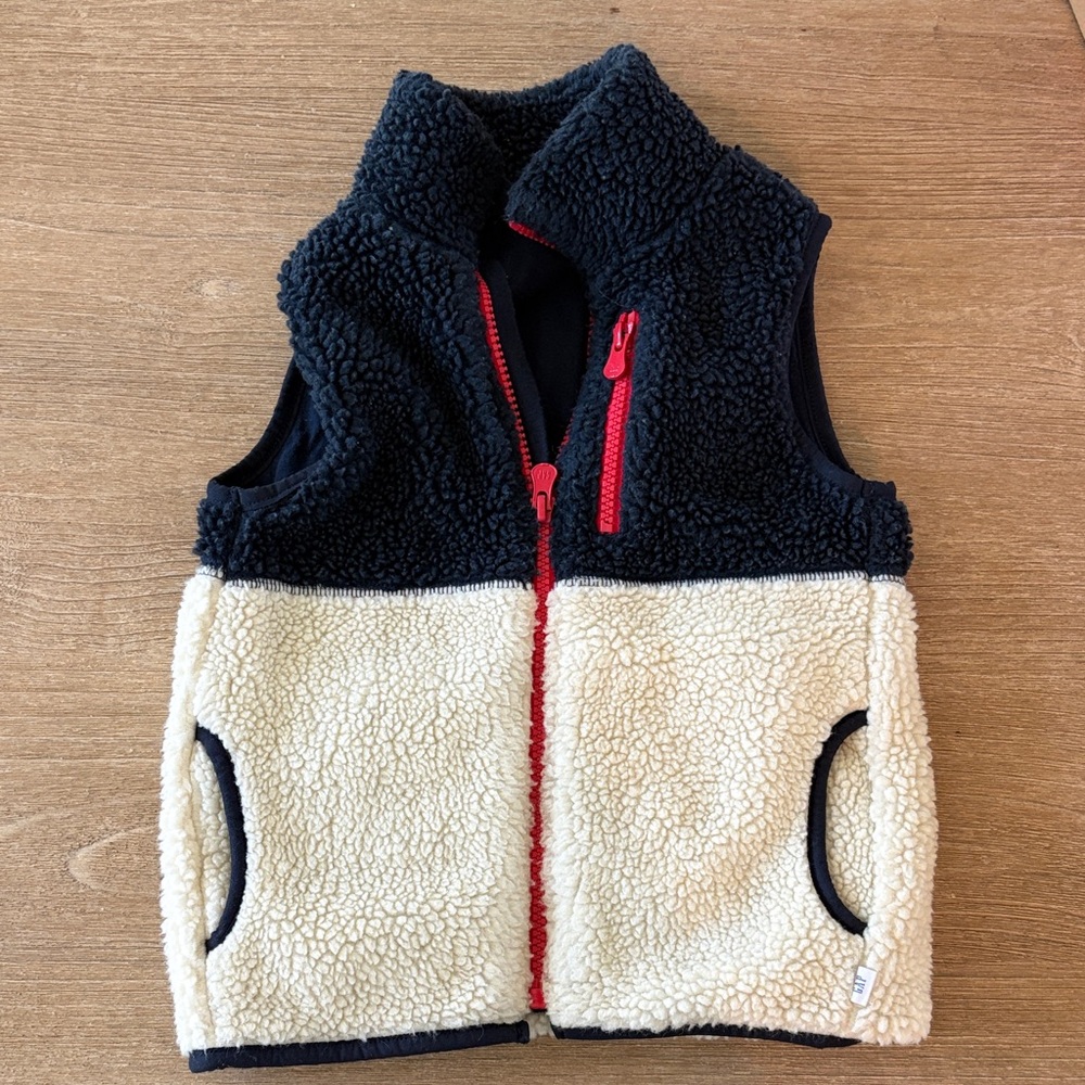 GAP Sherpa Fleece Vest - Navy and Cream with Red Zippers 4T